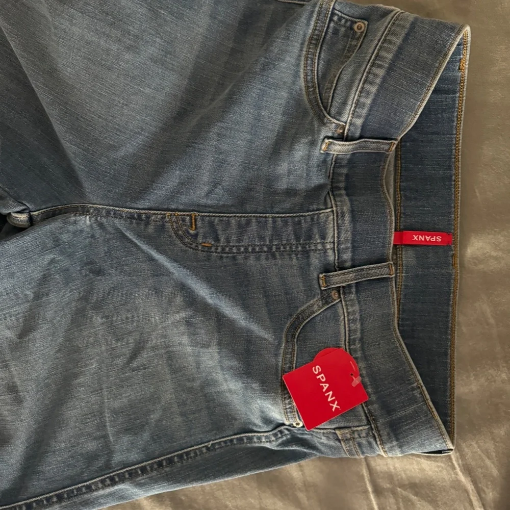 SPANX Seamed Front, Wide Leg Jeans Size Medium NWT - Picture 3 of 4